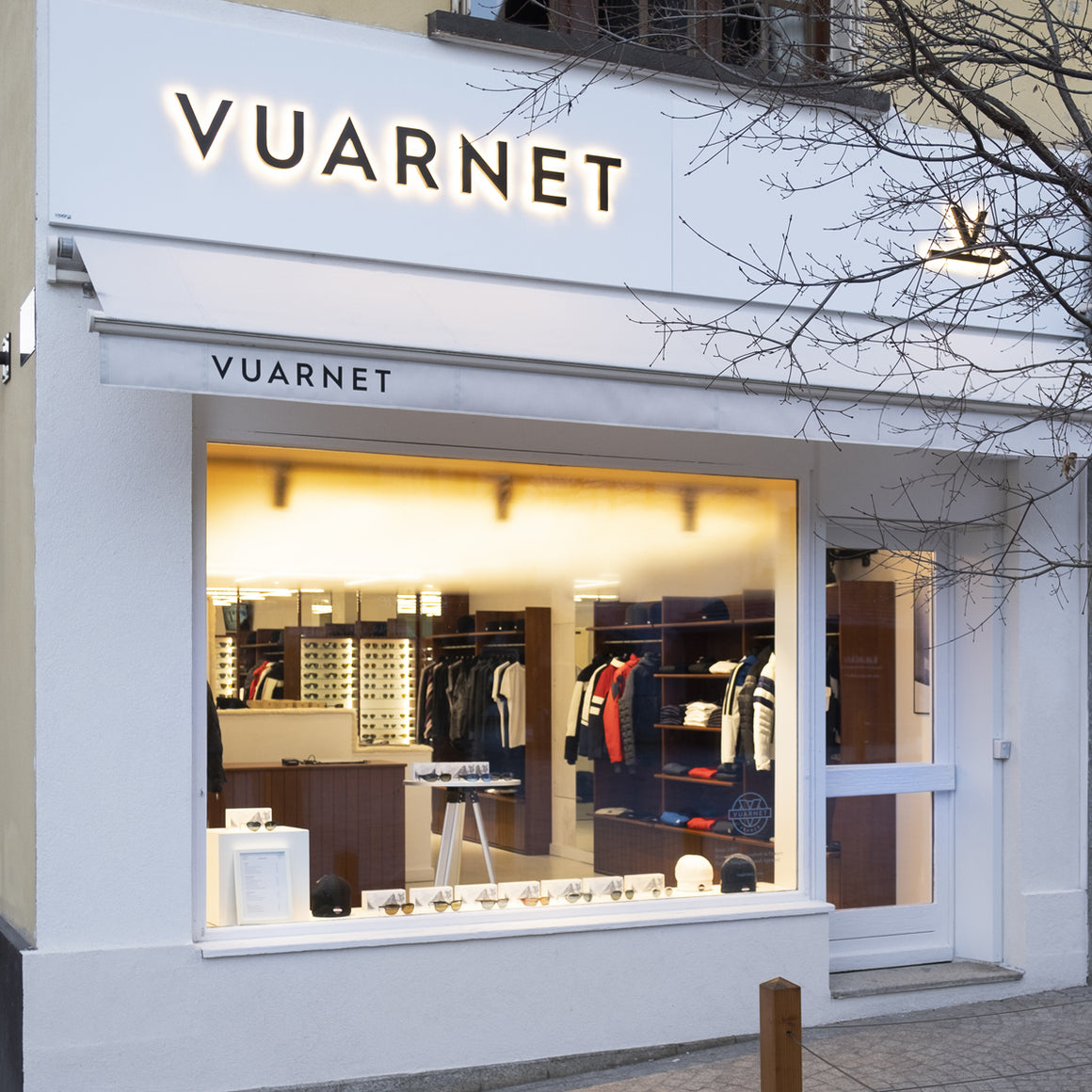 Discover the Vuarnet boutique